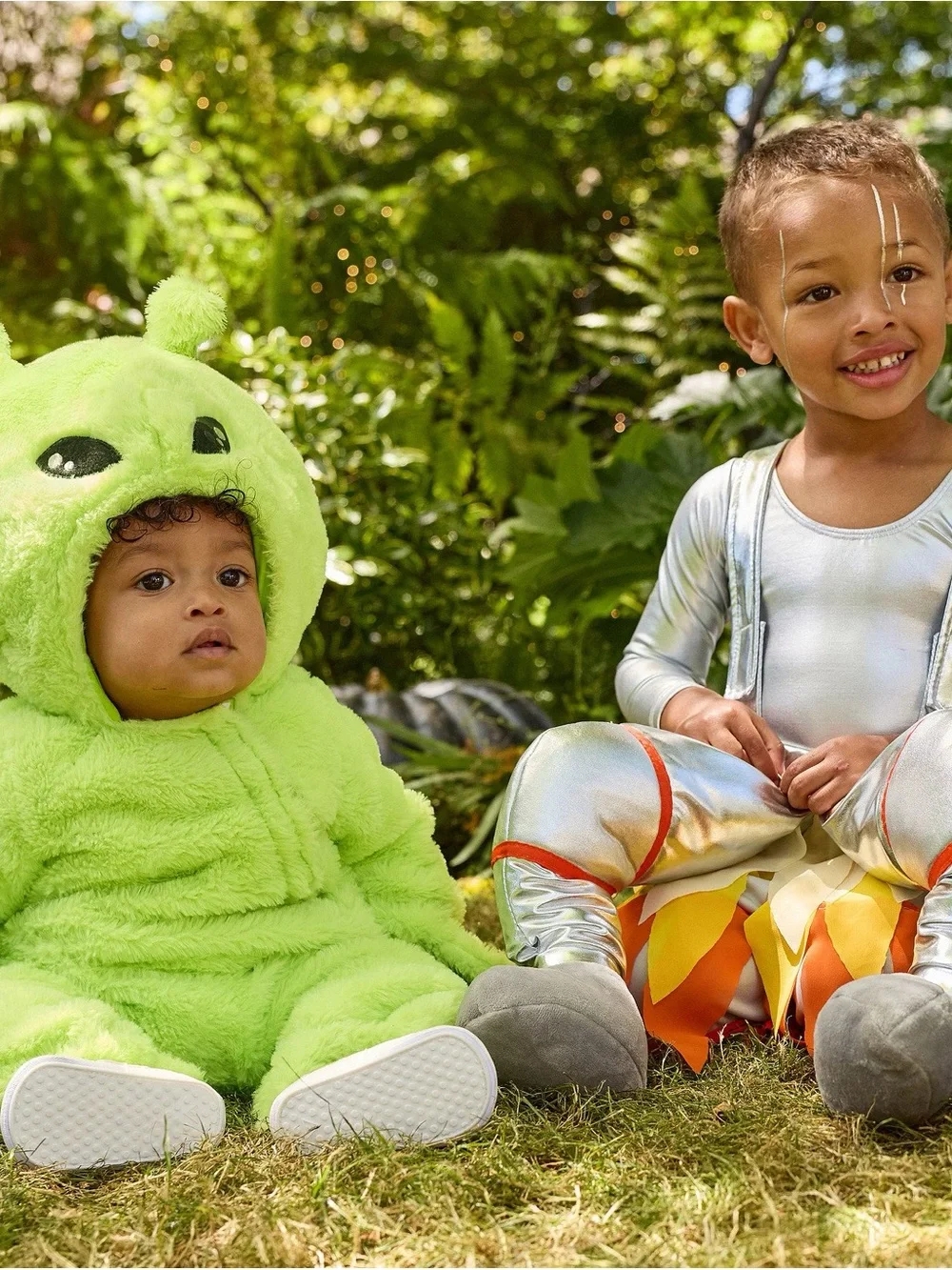 LIKE NEW! Pottery Barn Green Alien Baby Halloween Costume